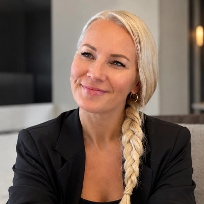 Aseman Kellotorni Oy, Heidi Hujanen, kaupallinen johtaja